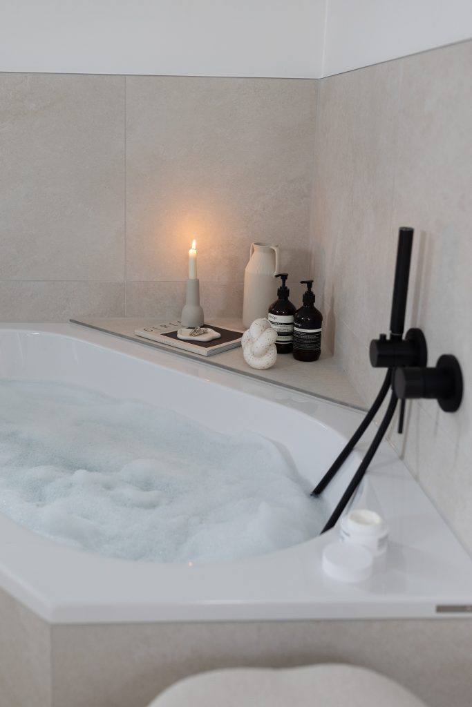 HWS Meisterbetrieb Freising Sanitaer Heizung Service Referenz Badgestaltung Niveau8